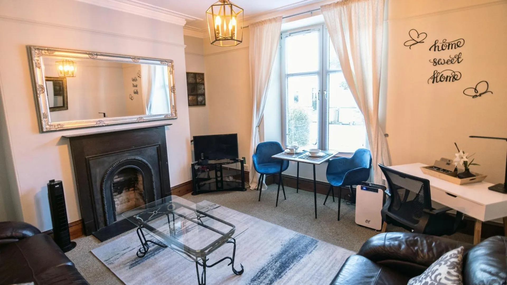 Apartment Summit Apartment: Cozy West End Flat in Prime Aberdeen Location