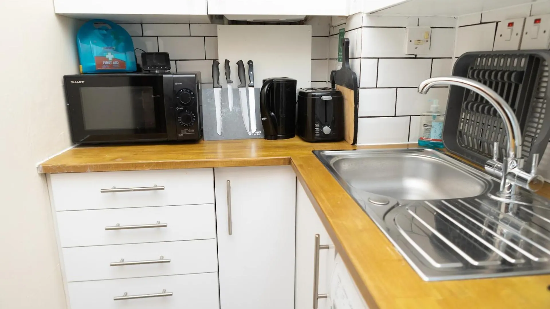 Apartment Summit Apartment: Cozy West End Flat in Prime Aberdeen Location